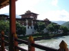 Pevnost (dzong) Punakha - pohled z krytého mostu